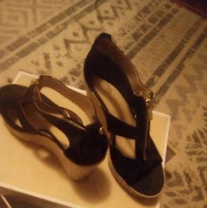 Michael kors size 9 black wedges